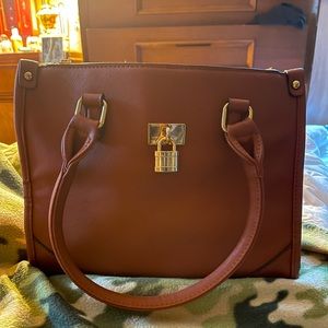 Pretty Satchel